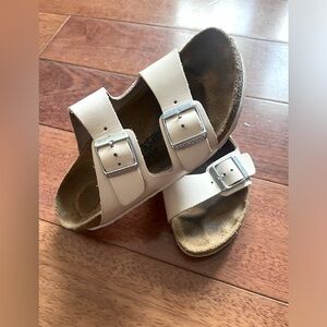 Arizona leather Birkenstock sandal